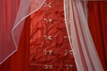 Две Комнаты (Two Rooms)