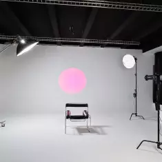NEW ART studio