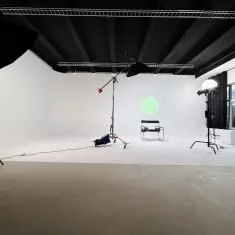 NEW ART studio