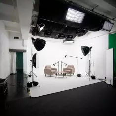 БЕЛАЯ СТУДИЯ